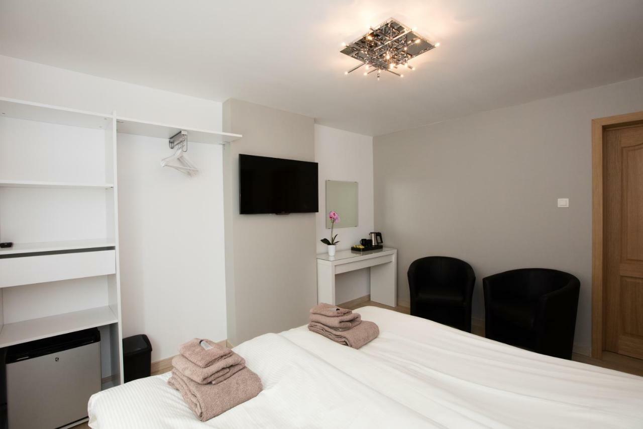 Bed and Breakfast Elysian Іпр Екстер'єр фото